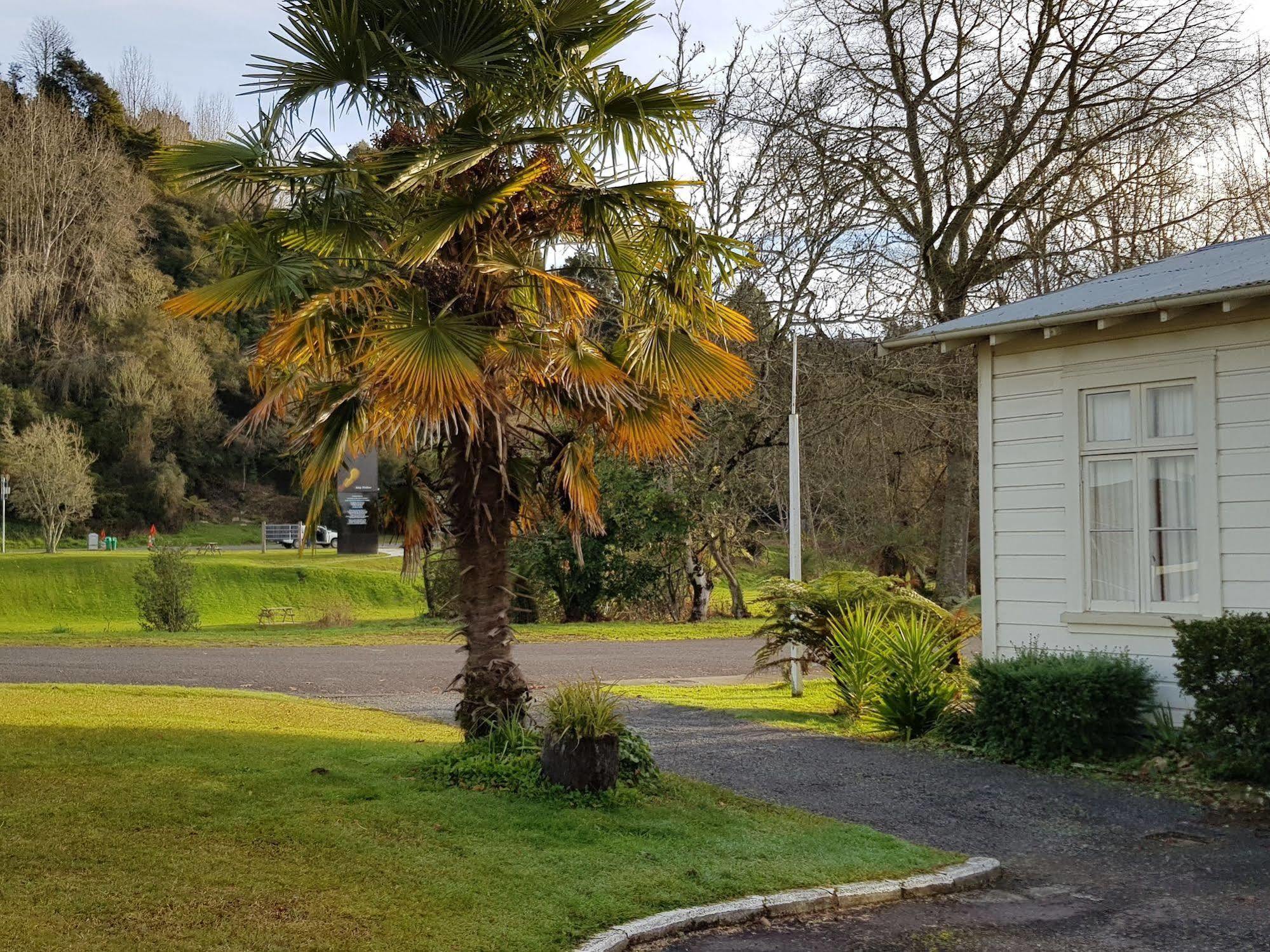 Kelly'S Riverside Motel Taumarunui Exterior foto