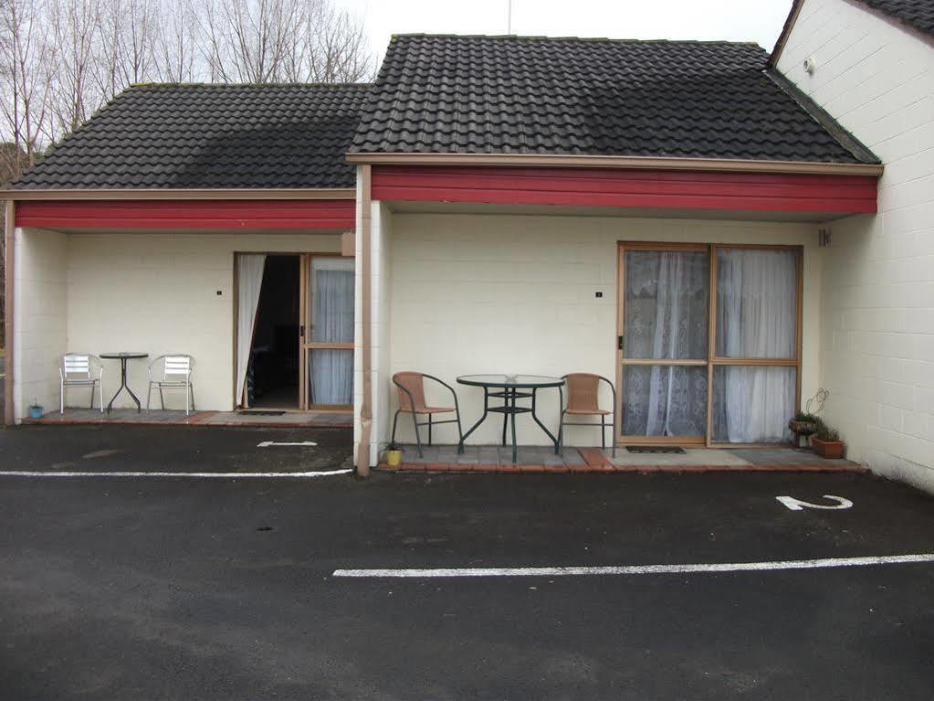 Kelly'S Riverside Motel Taumarunui Exterior foto